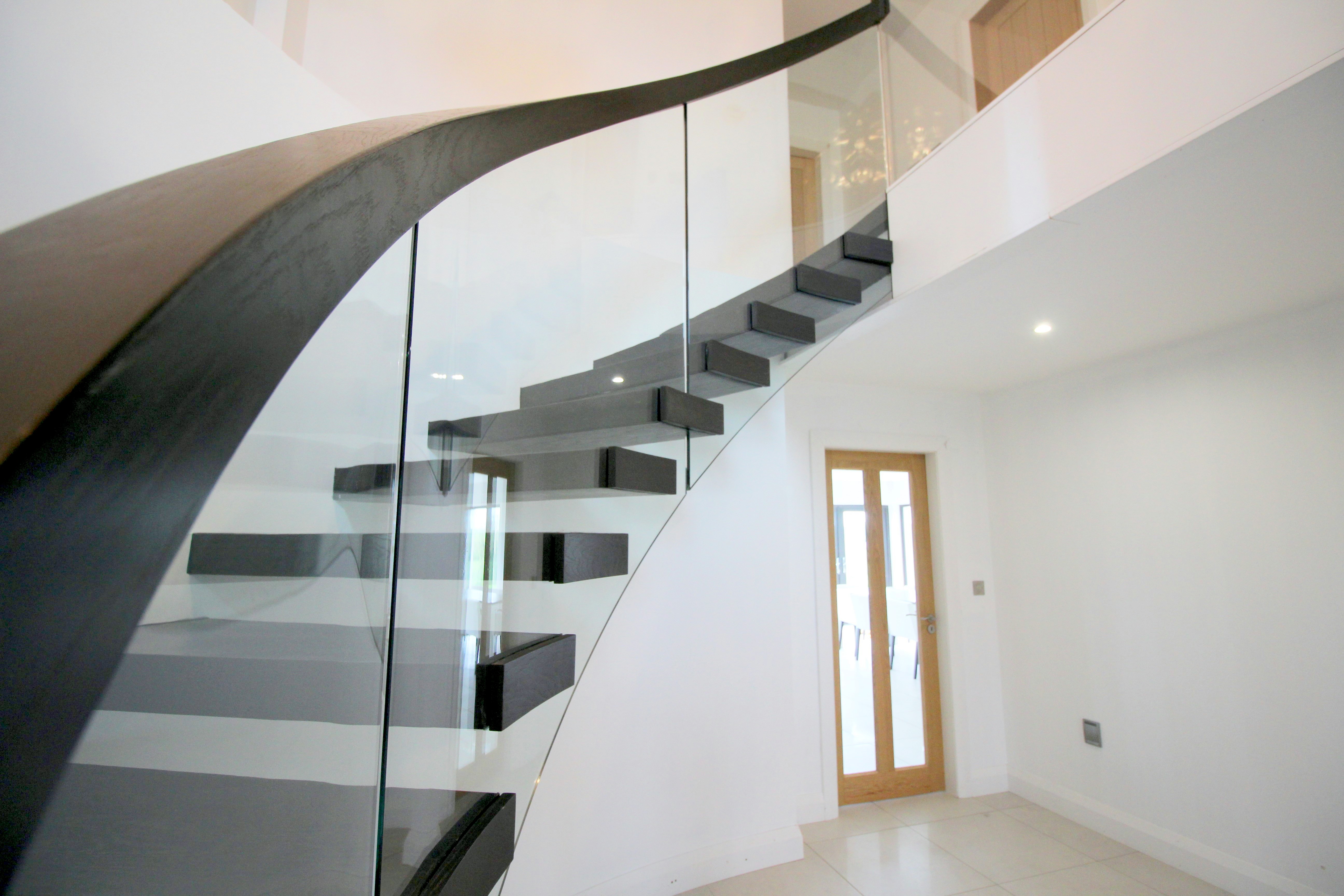 curved cantilevered stairs